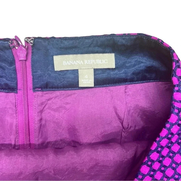 {Banana Republic} Geometric Wild Dot Above Knee Midi Pencil Skirt - Picture 3 of 4